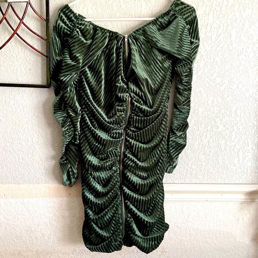 Fashionnova Dress . dress worn only once.  It is in perfect condition.